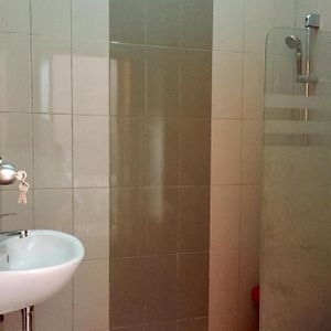 Kamar double anggaran